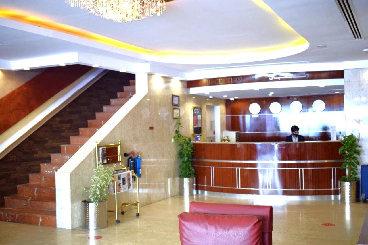 Palm Beach Hotel Дубай Екстериор снимка
