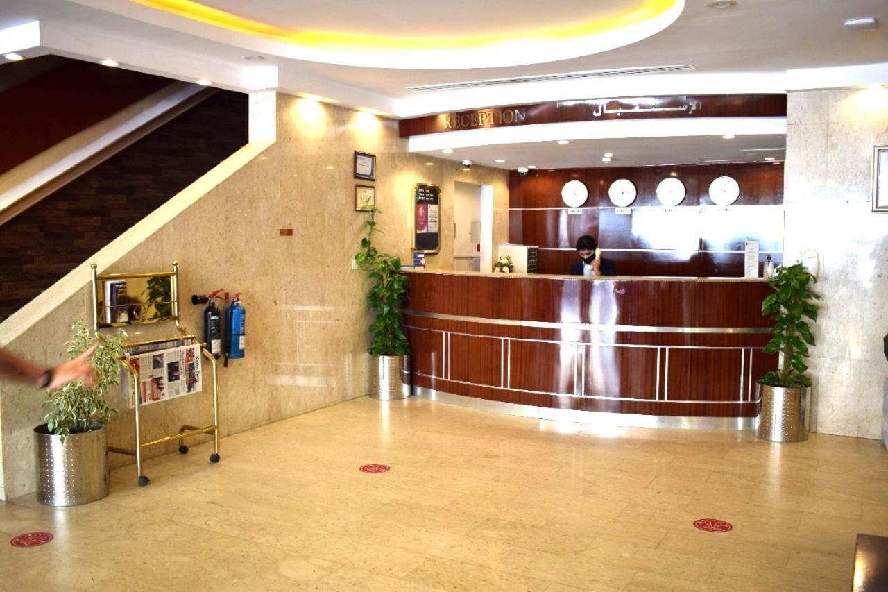 Palm Beach Hotel Дубай Екстериор снимка