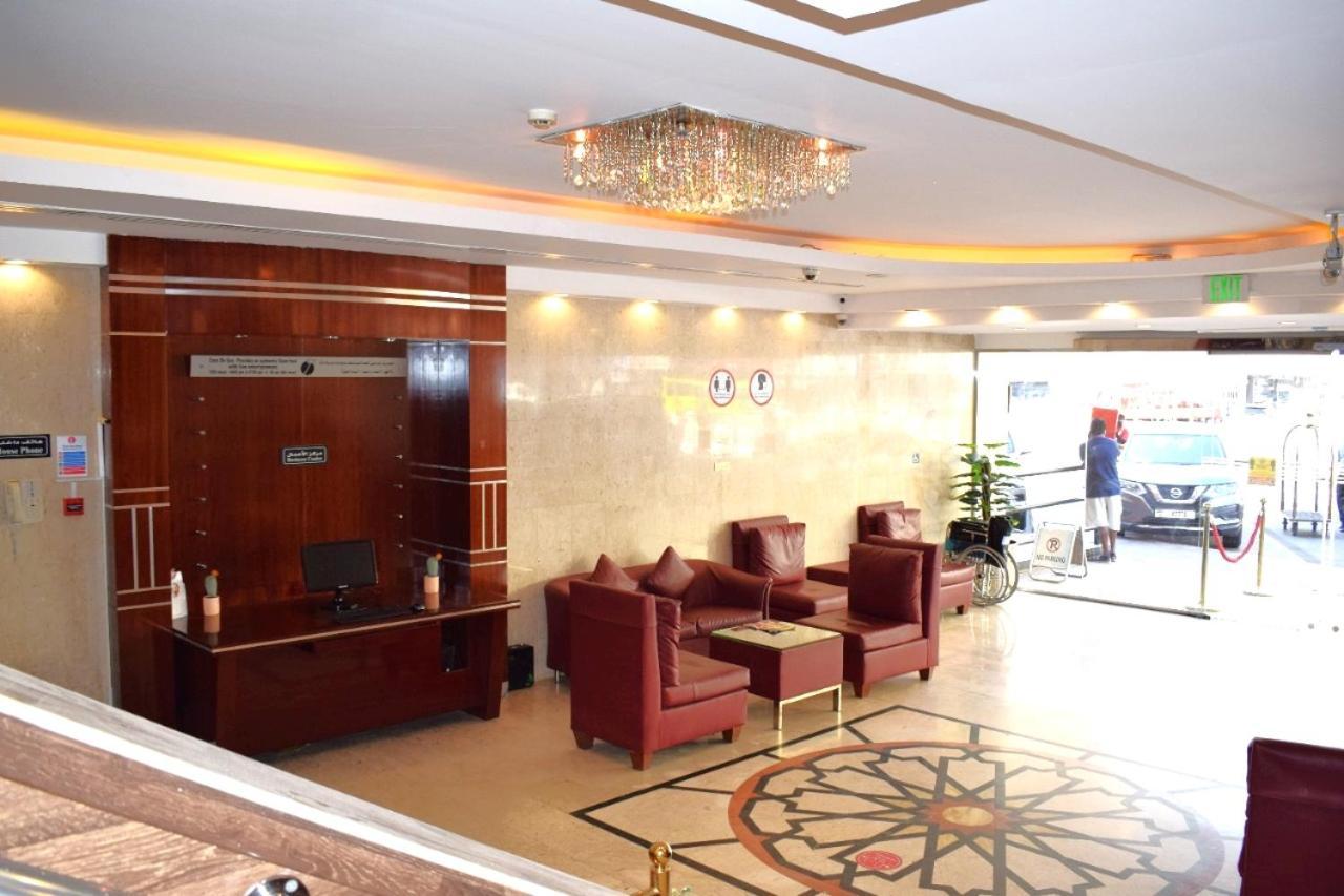 Palm Beach Hotel Дубай Екстериор снимка