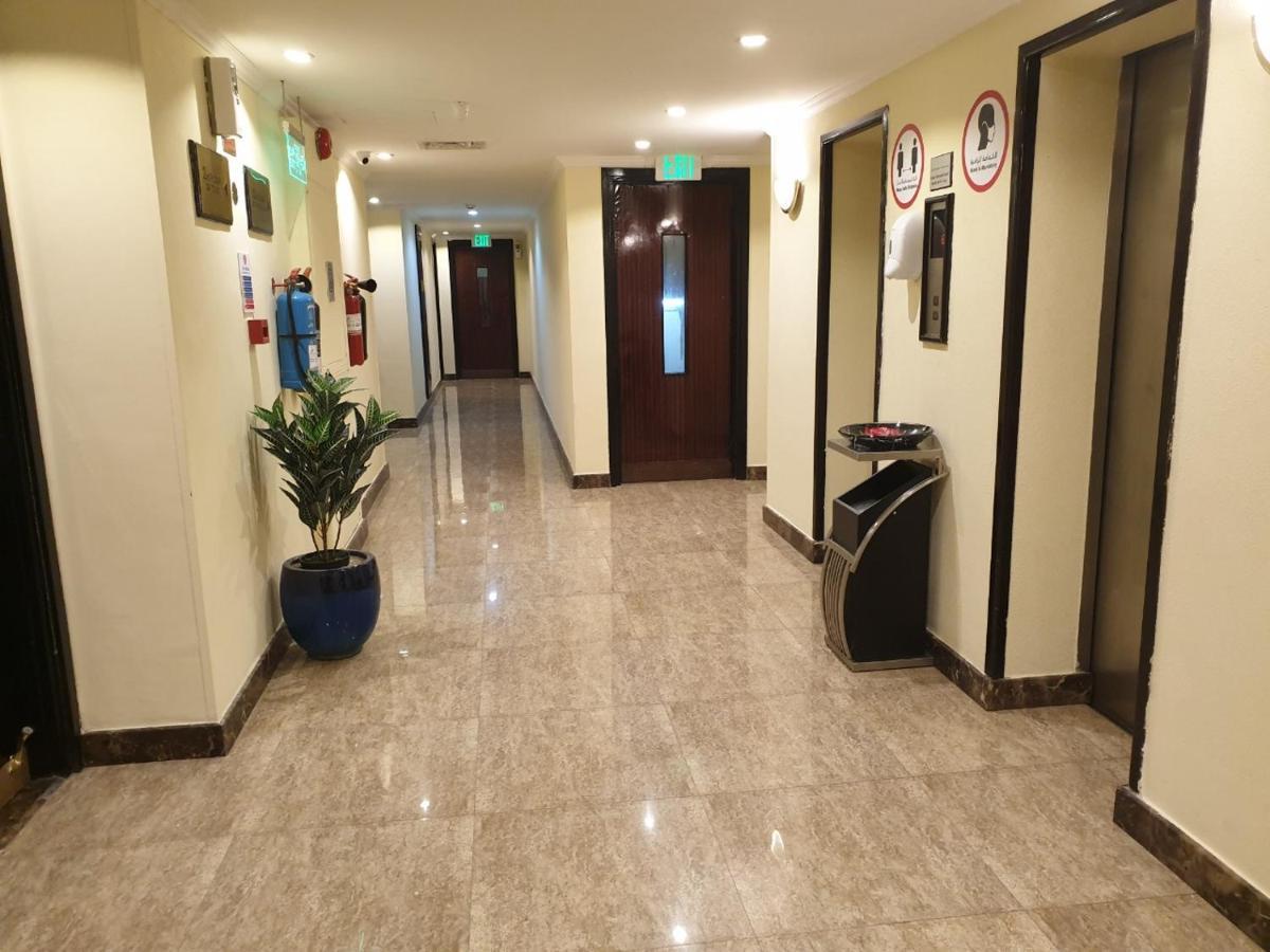 Palm Beach Hotel Дубай Екстериор снимка