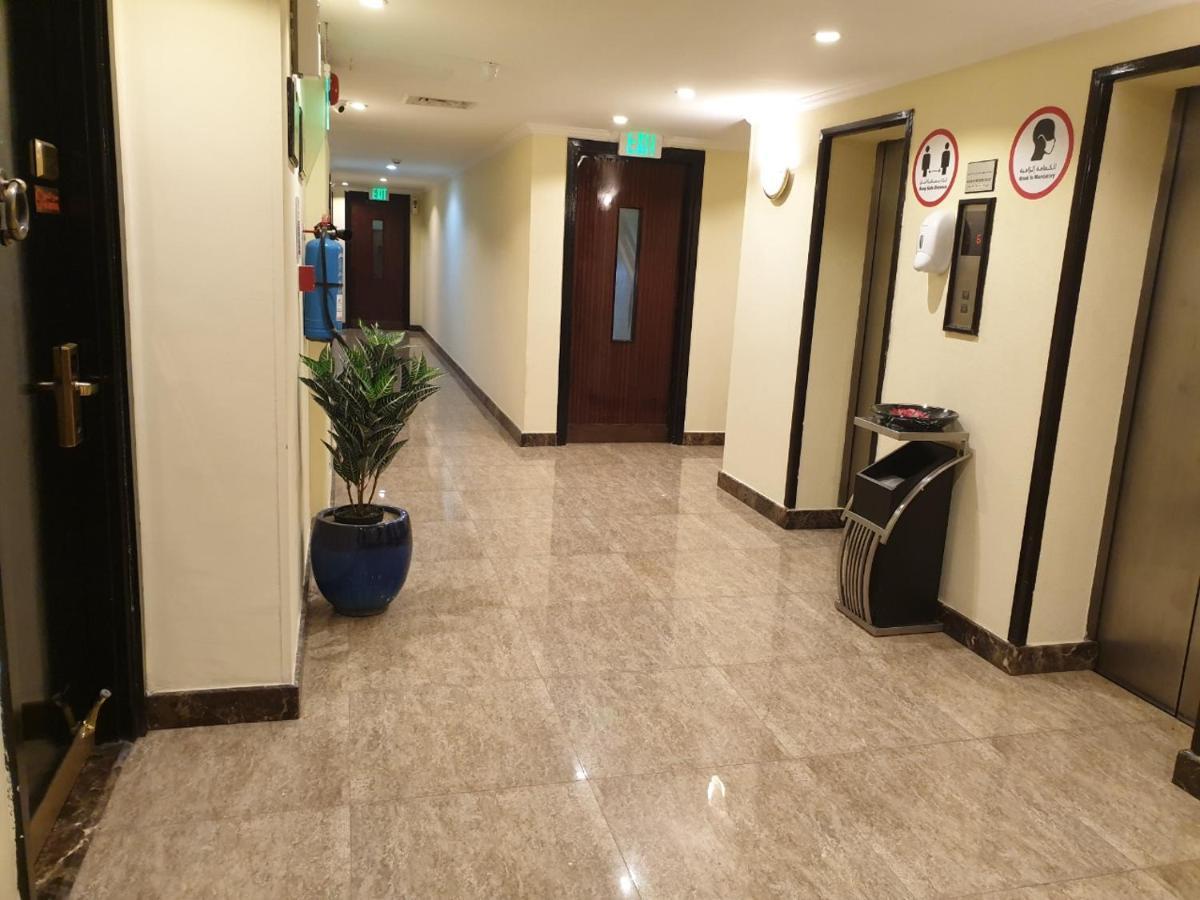Palm Beach Hotel Дубай Екстериор снимка