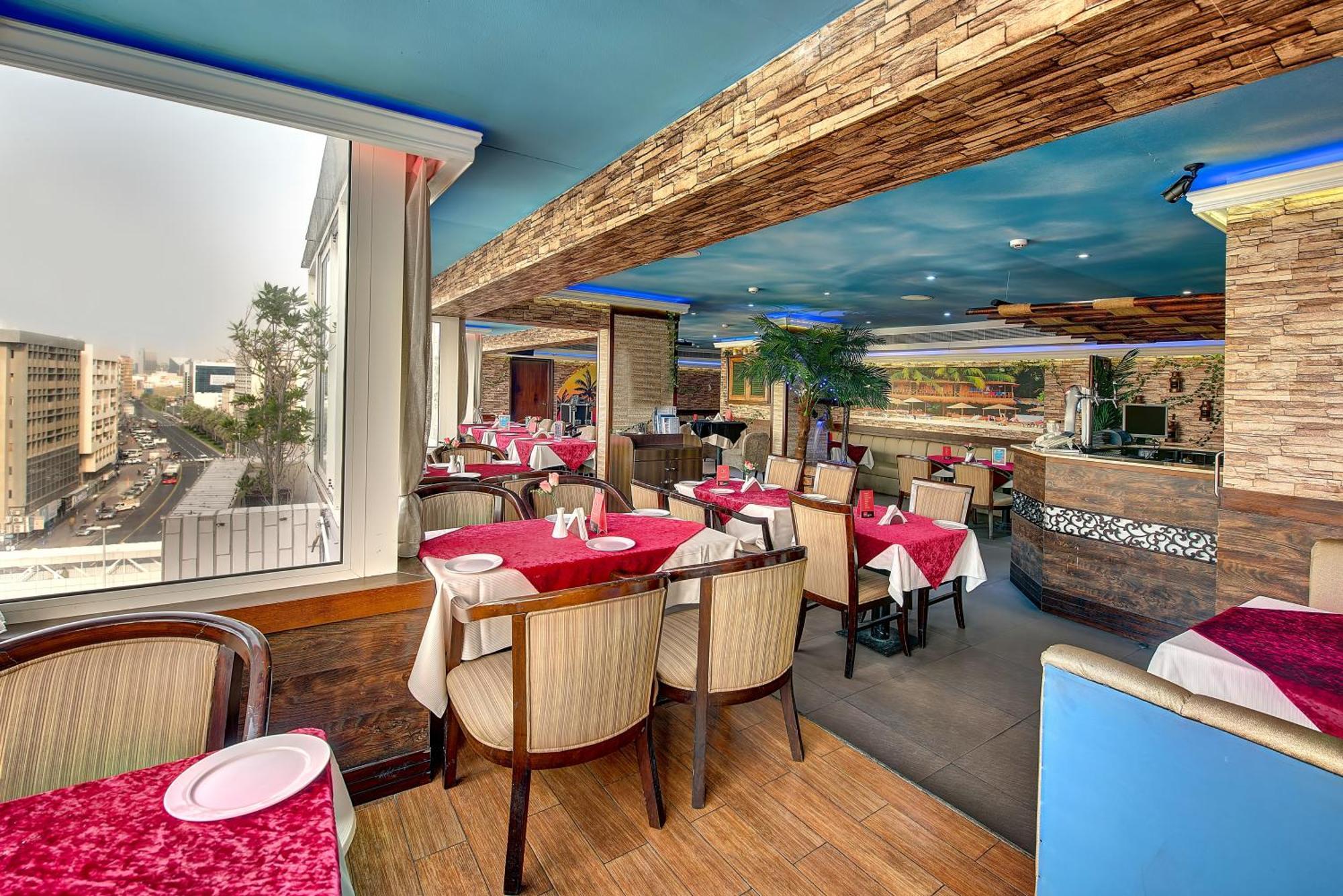 Palm Beach Hotel Дубай Екстериор снимка