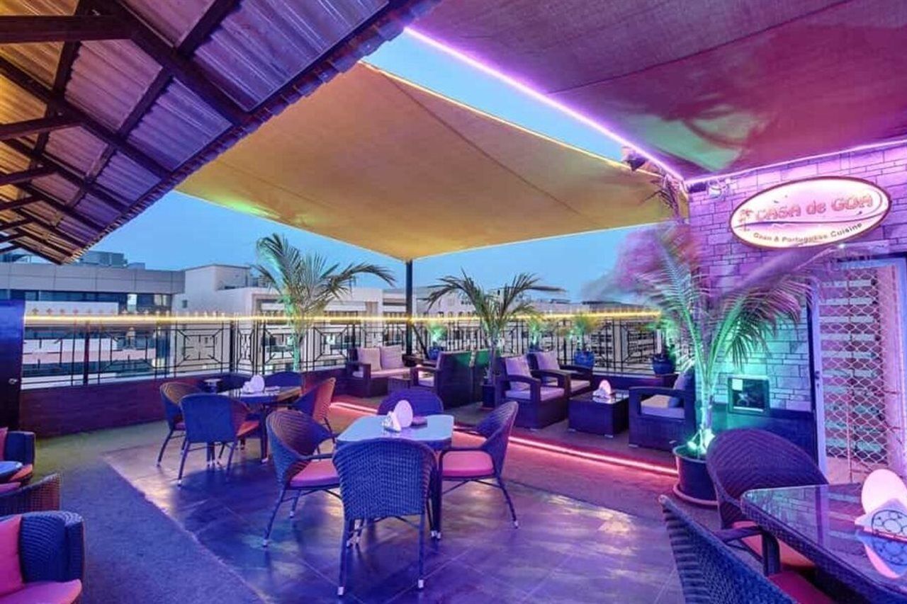 Palm Beach Hotel Дубай Екстериор снимка